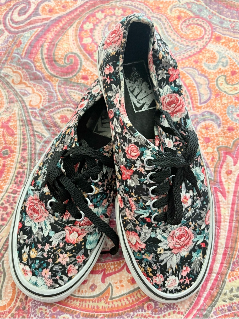 Vans Authentic Multi-Floral Canvas
Sneakers Women’s Sz 8